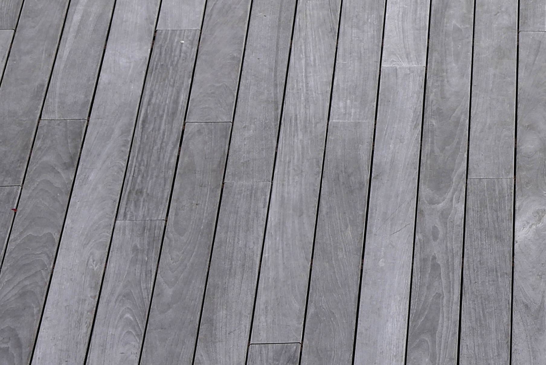terrasse bois encrassée et grisée